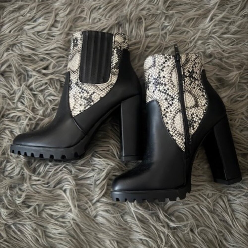 Black and White - Ankle Booties Heel - 6
